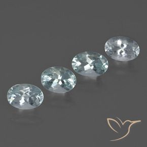 2.94カラットの天然薄いアクアブルーアクアマリン（7×5 mm・オーバルカット）