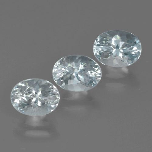 2.93カラットの天然ペールブルーアクアマリン（7.3×5.6 mm・オーバルカット）