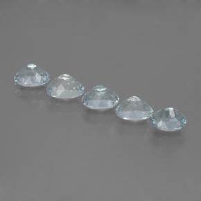 2.72カラットの天然ライトブルーアクアマリン（6.2×4.5 mm・オーバルカット）