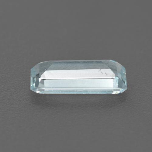 1.11カラットの天然ライトブルーアクアマリン（10×4.7 mm・エメラルドカット）