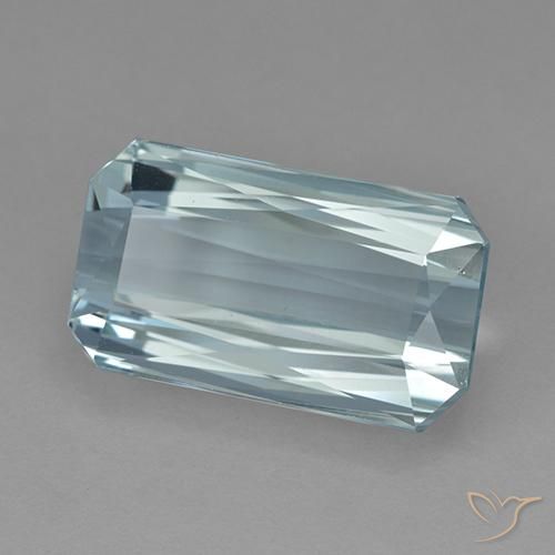 9.70カラットの天然薄いアクアブルーアクアマリン（16.3×9.4 mm・エメラルドカット）