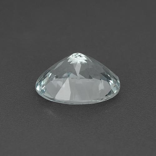 2.06カラットの天然青みがかった白アクアマリン（9.9×7.8 mm・オーバルカット）