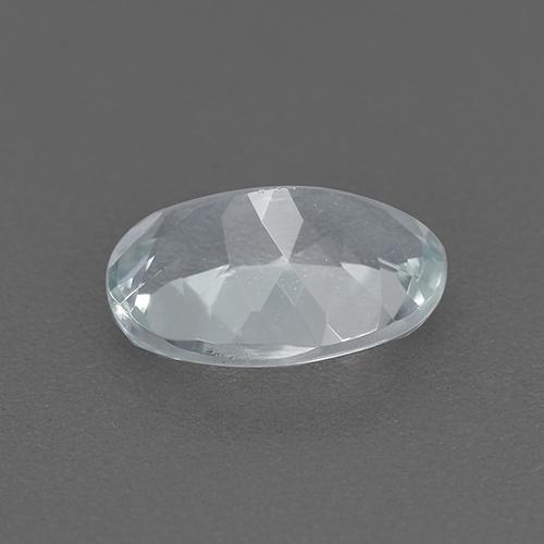 1.13カラットの天然青みがかった白アクアマリン（8.1×6 mm・オーバルカット）