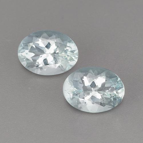 2.25カラットの天然ペールブルーアクアマリン（8.1×6.1 mm・オーバルカット）