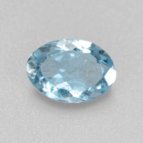 0.65カラットの天然ライトブルーアクアマリン（7.1×5.1 mm・オーバルカット）