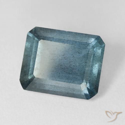 5.38カラットの天然ライトブルーアクアマリン（12.3×10 mm・エメラルドカット）
