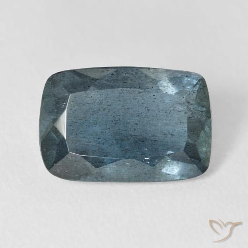 4.67カラットの天然とても淡いブルーアクアマリン（13.5×9 mm・クッションカット）