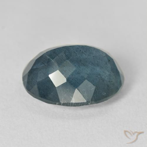 8.01カラットの天然青緑アクアマリン（14.4×11.7 mm・オーバルカット）