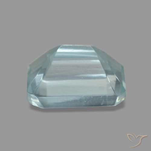 1.60カラットの天然濃いアクアブルーアクアマリン（8×6 mm・エメラルドカット）
