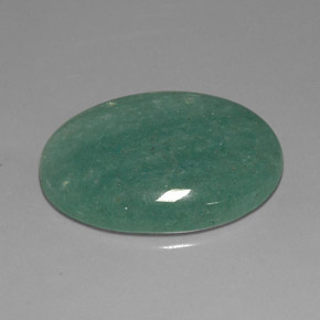 33.55カラットの天然グリーンアベンチュリン（31.7×22 mm・オーバルカット）