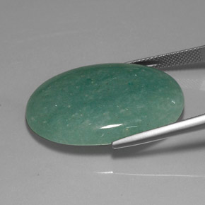 33.55カラットの天然グリーンアベンチュリン（31.7×22 mm・オーバルカット）