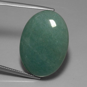 33.85カラットの天然グリーンアベンチュリン（30.5×20 mm・オーバルカット）