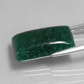 9.45カラットの天然グリーンアベンチュリン（17.6×9.7 mm・透明）