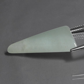 20.84カラットの天然鮮やかなグリーンアベンチュリン、トリリオン、半透明