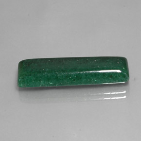 16.88カラットの天然グリーンアベンチュリン（31.3×9.9 mm・バゲット）