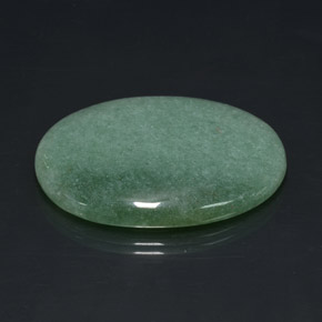 66.33カラットの天然グリーンアベンチュリン（40.7×30.2 mm・オーバルカット）