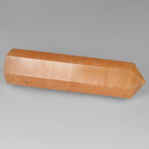 20.50カラットの天然ミディアム薄いオレンジアベンチュリン（34.1×8.7 mm・ファンシーシェイプ）