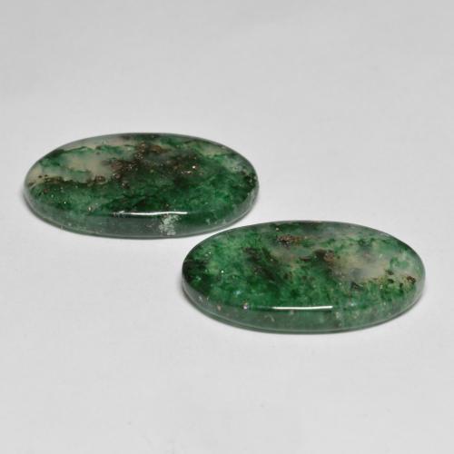 16.57カラットの天然グリーンアベンチュリン（20.2×12.2 mm・オーバルカット）