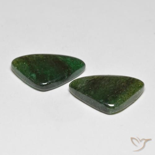 Shop natural 12.29ct ディープグリーン アベンチュリン gems, トリリオン, from ブラジル at GemSelect. In stock, global shipping!