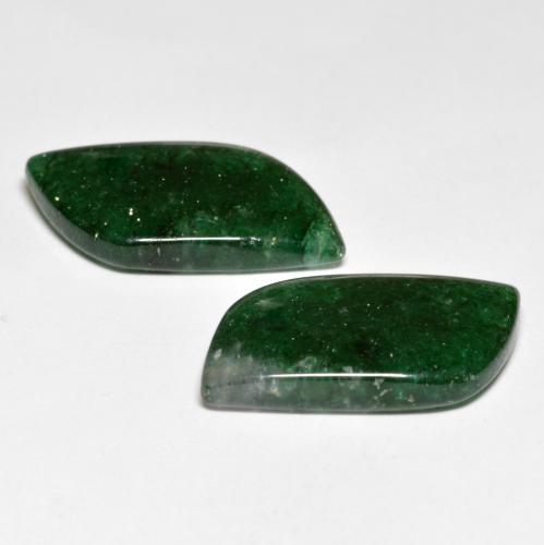 16.88カラットの天然ダークグリーンアベンチュリン（22.5×11.1 mm・ファンシーシェイプ）