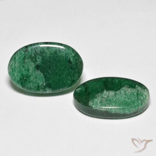 Shop natural 13.15ct ミディアムグリーン アベンチュリン gems, 楕円形, from ブラジル at GemSelect. In stock, global shipping!