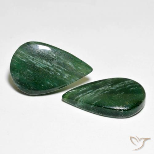 Shop natural 13.45ct フォレストグリーン アベンチュリン gems, 洋梨の形, from ブラジル at GemSelect. In stock, global shipping!