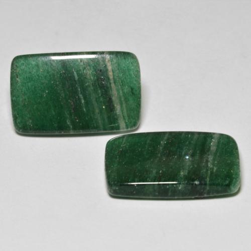 16.97カラットの天然ダークグリーンアベンチュリン（18.2×11.2 mm・バゲット）