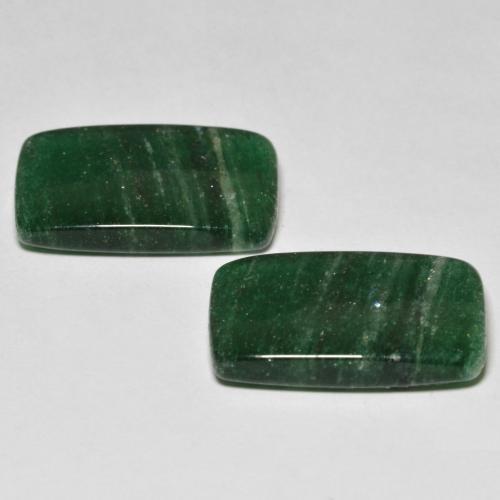 16.97カラットの天然ダークグリーンアベンチュリン（18.2×11.2 mm・バゲット）