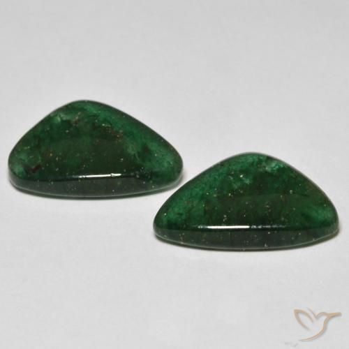 10.03カラットの天然鮮やかなグリーンアベンチュリン（15.5×11.6 mm・ファンシーシェイプ）