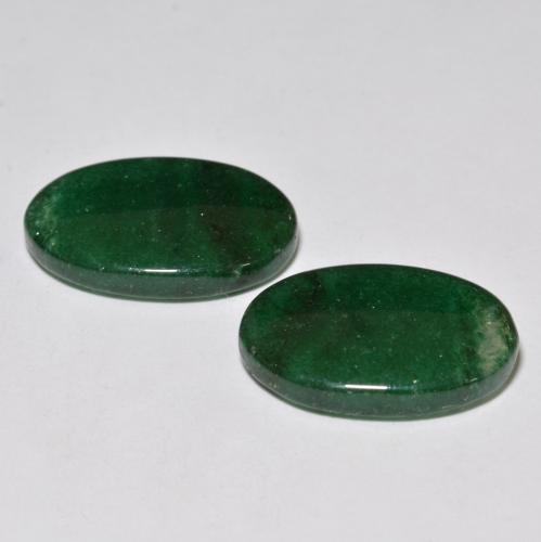 17.47カラットの天然マルチカラーグリーンアベンチュリン（19.1×12.4 mm・オーバルカット）