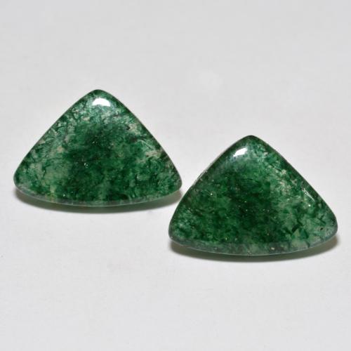 9.73カラットの天然マルチカラーグリーンアベンチュリン（15.7×11.1 mm・トリリアント）