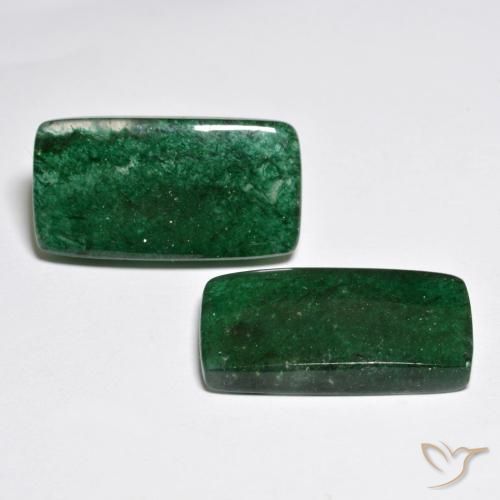 21.63カラットの天然パイングリーンアベンチュリン（21.3×11.3 mm・バゲット）