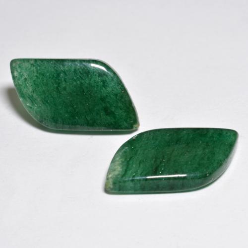 15.80カラットの天然マルチカラーグリーンアベンチュリン（19.8×10.5 mm・ファンシーシェイプ）