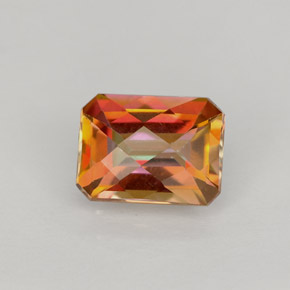 1.86カラットの天然マルチカラーアゾティックトパーズ（8.1×6.1 mm・エメラルドカット）