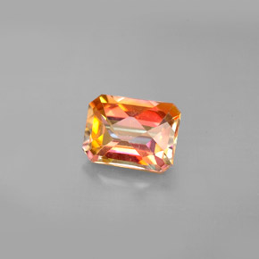 1.98カラットの天然マルチカラーアゾティックトパーズ（8.2×6.1 mm・エメラルドカット）