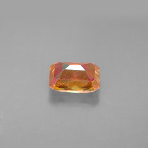 1.85カラットの天然マルチカラーアゾティックトパーズ（8×6 mm・エメラルドカット）