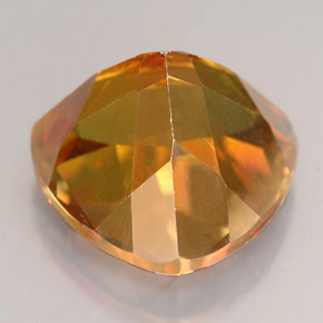 11.98カラットの天然マルチカラーアゾティックトパーズ（14.1×14 mm・トリリアント）
