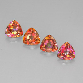 カラットの天然トップレインボーアゾティックトパーズ（7×7 mm・トリリアント）
