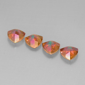 カラットの天然トップレインボーアゾティックトパーズ（7×7 mm・トリリアント）