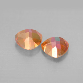 カラットの天然トップレインボーアゾティックトパーズ（7×7 mm・トリリアント）