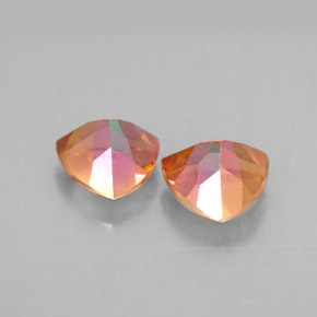 カラットの天然トップレインボーアゾティックトパーズ（6.9×7 mm・トリリアント）