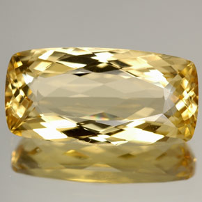 4.87カラットの天然ゴールデンイエローベリル（15.4×7.8 mm・クッションカット）