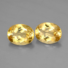 カラットの天然ゴールデンイエローベリル（9.1×7.1 mm・オーバルカット）