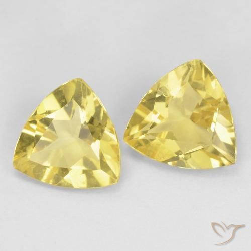 Shop natural 2.62ct 薄いイエロー ベリル gems, トリリオン, from マダガスカル at GemSelect. In stock, global shipping!