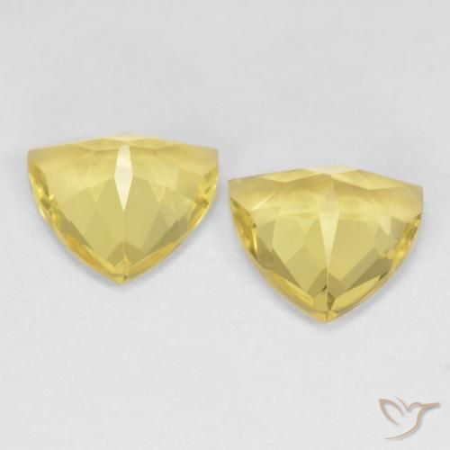 Shop natural 2.62ct 薄いイエロー ベリル gems, トリリオン, from マダガスカル at GemSelect. In stock, global shipping!