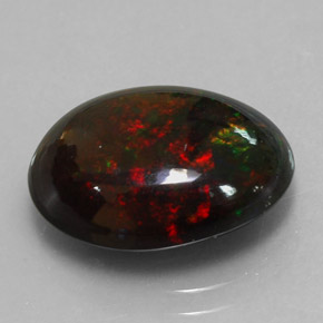 4.47カラットの天然マルチカラーブラックオパール（15.2×11.5 mm・オーバルカット）