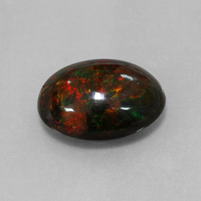 4.33カラットの天然マルチカラーブラックオパール（15.1×11.2 mm・オーバルカット）