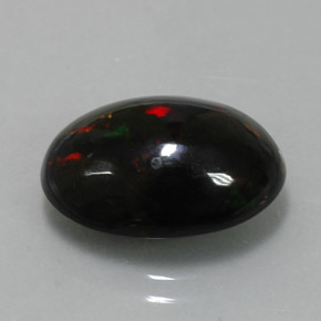 4.34カラットの天然マルチカラーブラックオパール（15.4×10.7 mm・オーバルカット）