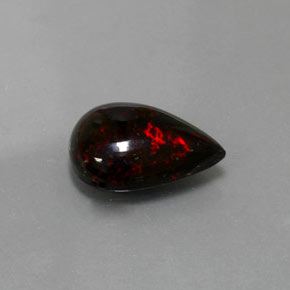 2.18カラットの天然マルチカラーブラックオパール（13.2×9.1 mm・洋梨の形）