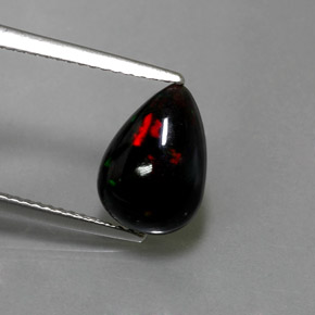 1.72カラットの天然マルチカラーブラックオパール（11.6×8.2 mm・洋梨の形）